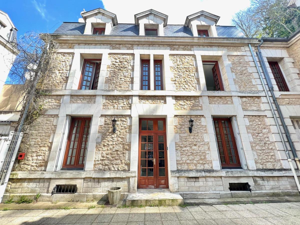 Le Descartes, A 50M De La Gare Fibre/Tv Connecte Appartement Poitiers Buitenkant foto